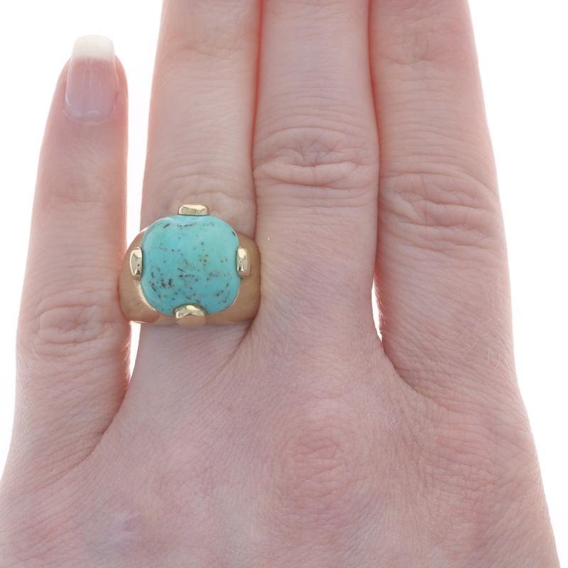 Mixed Cut Yellow Gold Turquoise Cocktail Solitaire Ring - 18k Brushed For Sale