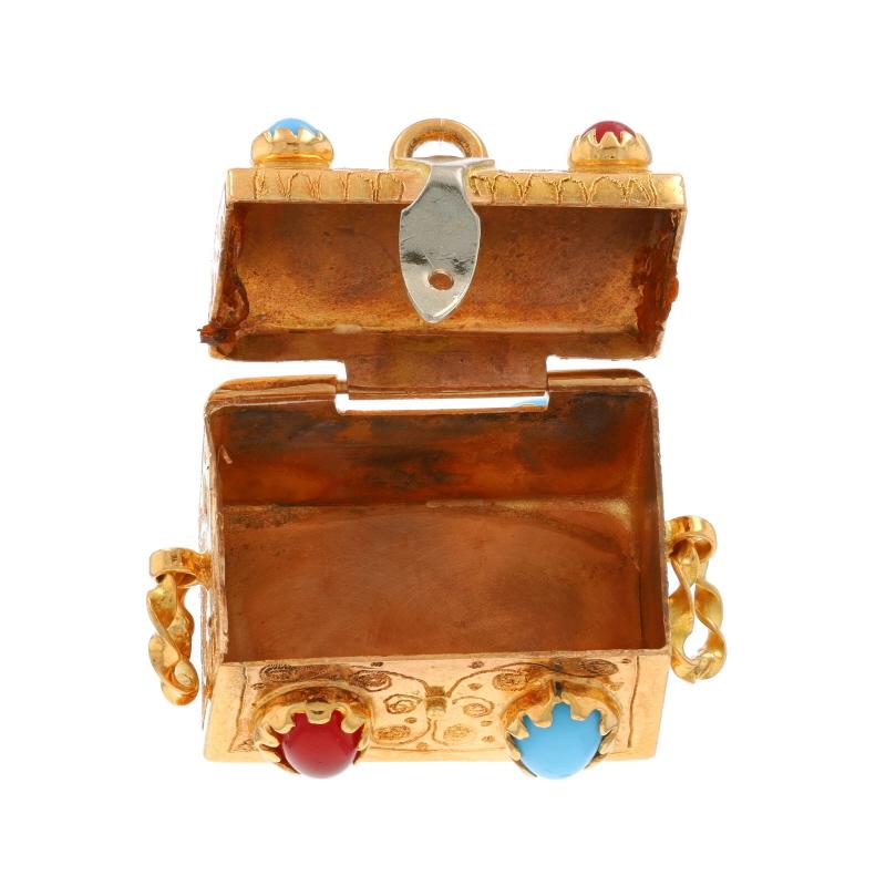 Taglio ovale Charm Treasure Chest in oro giallo, turchese, corallo, retrò - 14k Apre in vendita