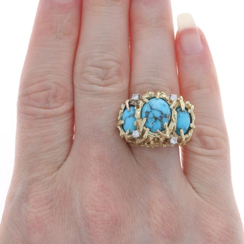 Taille ovale Bague en or jaune Turquoise et diamant - 14k Cabochon ovale .16ctw Three-Stone Sz 7 en vente