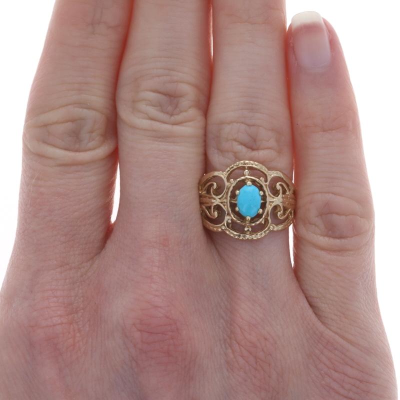 Oval Cut Yellow Gold Turquoise Solitaire Ring - 9k Oval Cabochon Scrollwork For Sale