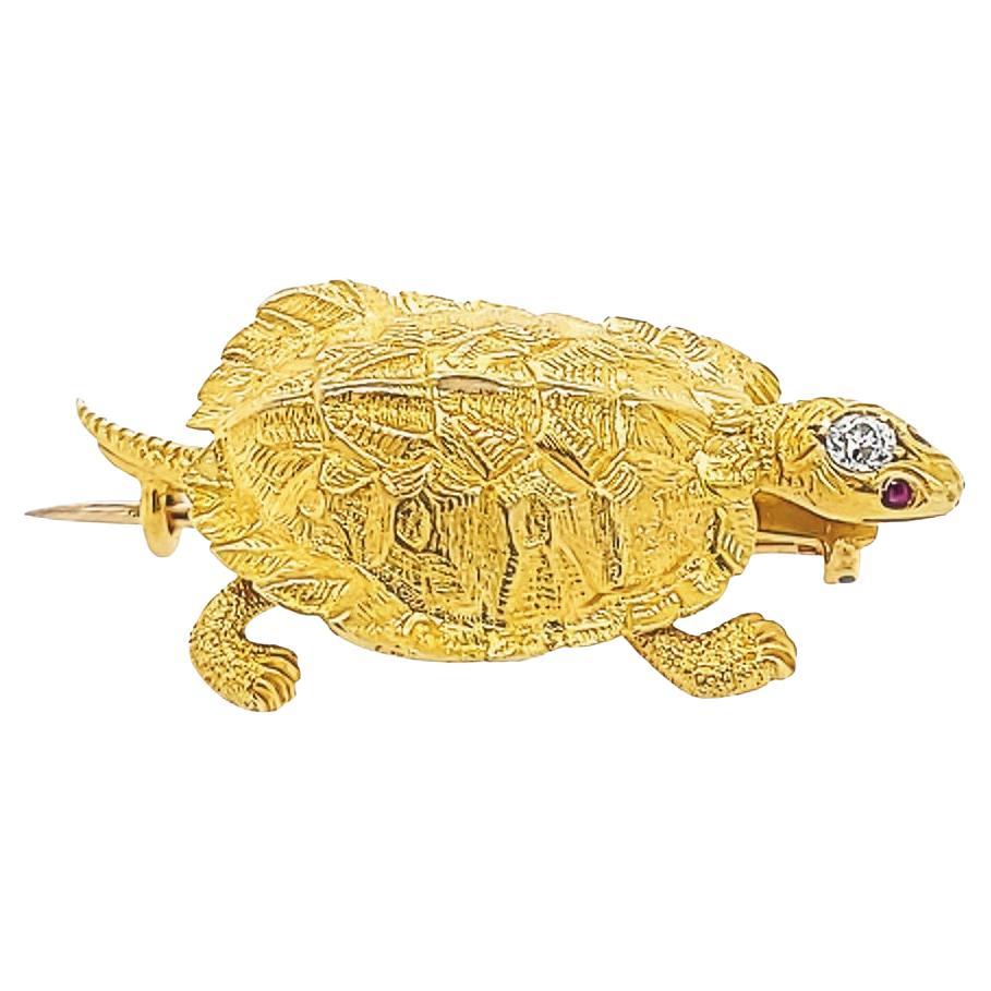 Yellow Gold Turtle Pin