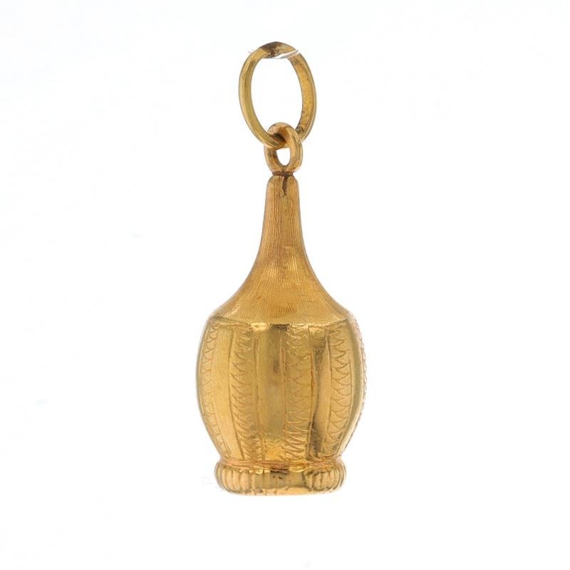 Metal Content: 18k Yellow Gold

Theme: Tuscany Chianti Wine Bottle, Vino Italy, Sommelier
Features: Hollow Construction with Smooth & Textured Finishes

Measurements
Tall (from stationary bail): 15/16