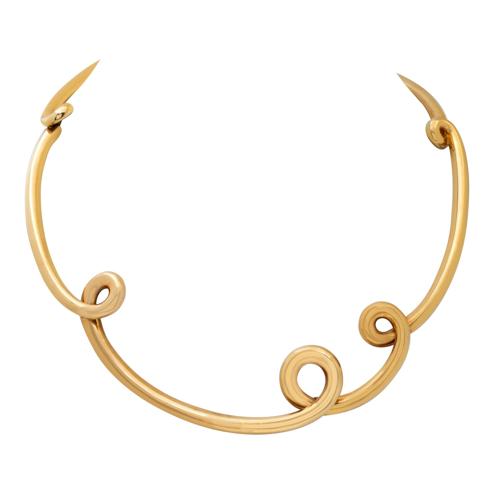 Yellow gold twisted choker necklace