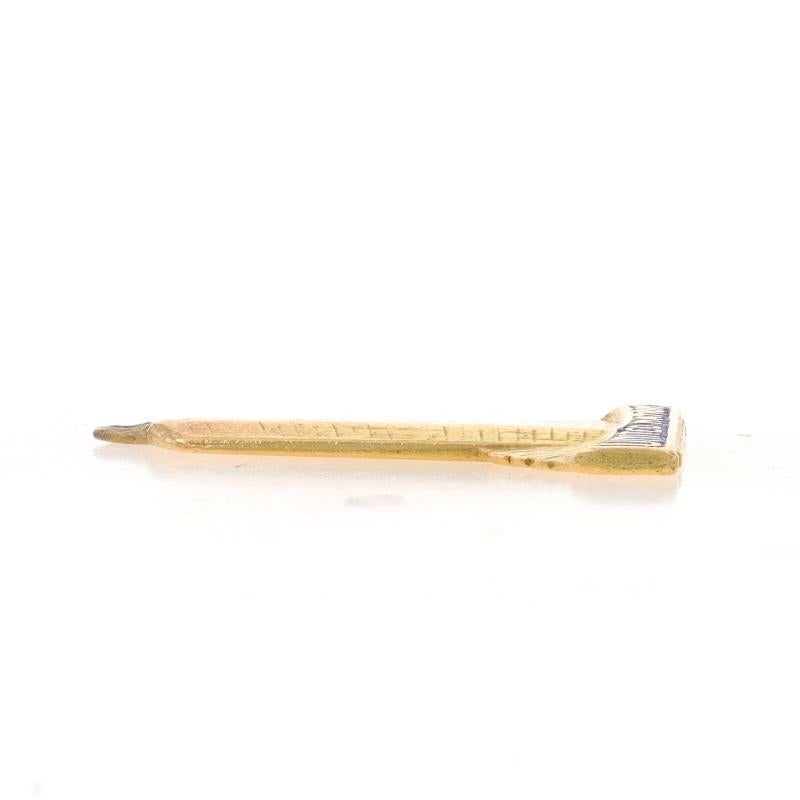 Yellow Gold United Nations Building Charm - 14k N.Y.C. Travel Souvenir U.N. In Good Condition In Greensboro, NC