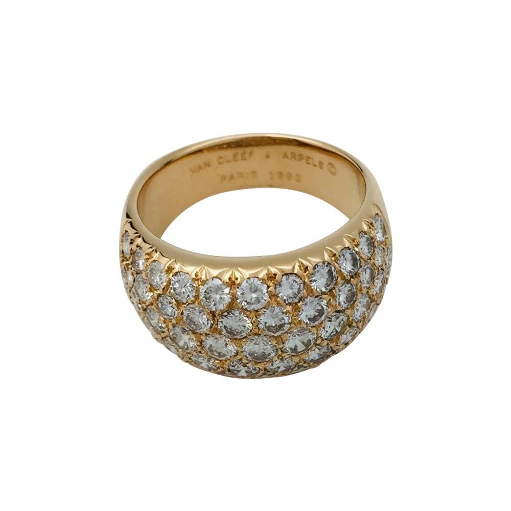 A 750/000 yellow gold Van Cleef & Arpels ring, set with five rows of brilliant cut diamonds. 
Diamonds weight : about 1.80 carat
Quality : F - VVS
Ring size : 6.5
Circa 1996