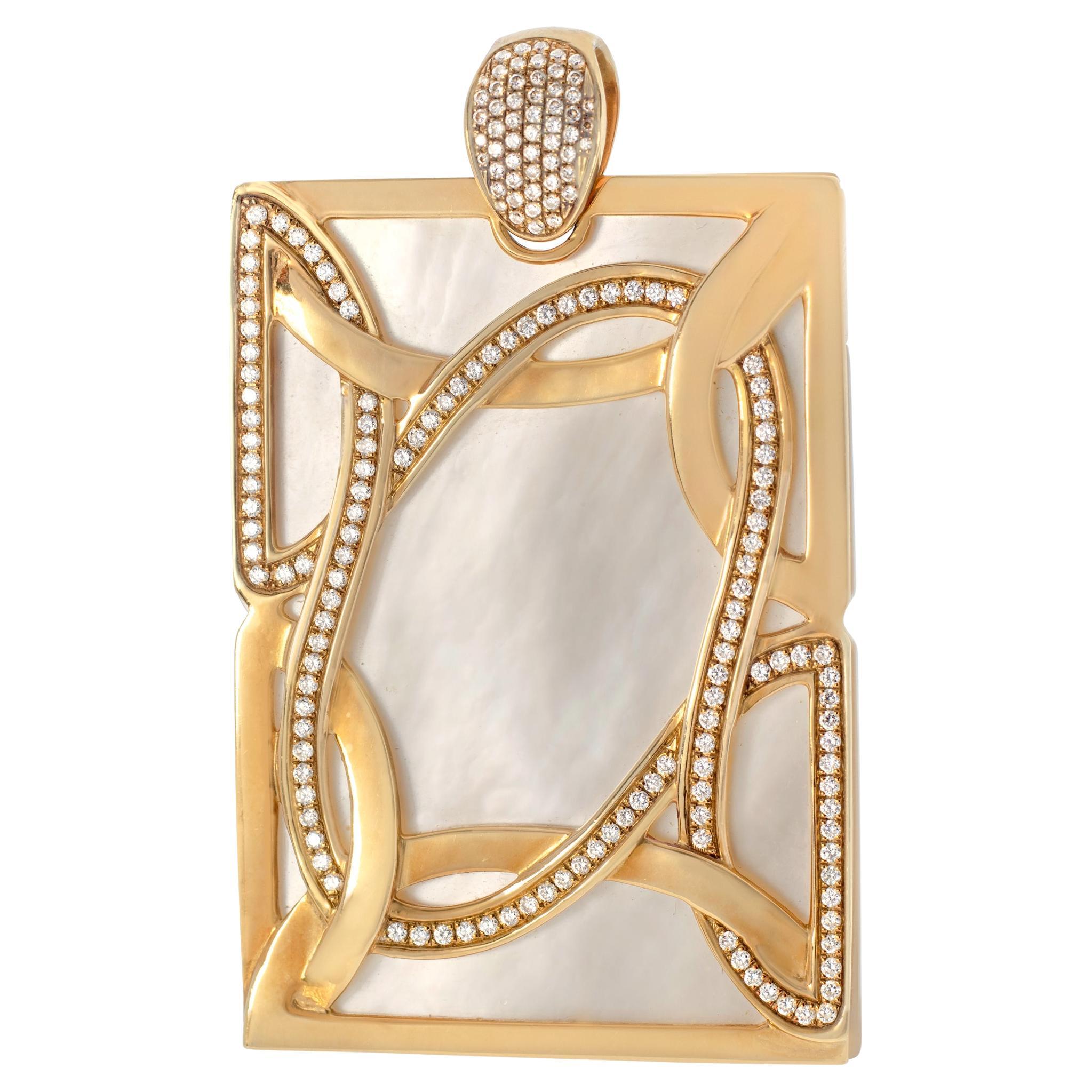 Yellow gold Victoria Casal Paris, mother of pearl and round diamond pendant For Sale