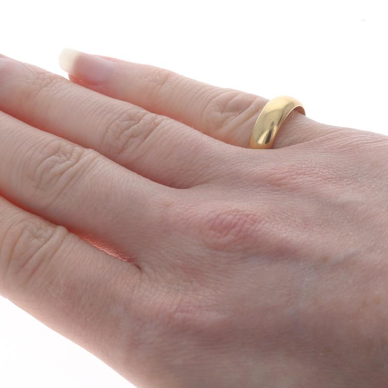 Viktorianischer Gelbgold-Hochzeitsring - 18k Comfort Fit gravierter antiker Ring im Zustand „Hervorragend“ im Angebot in Greensboro, NC