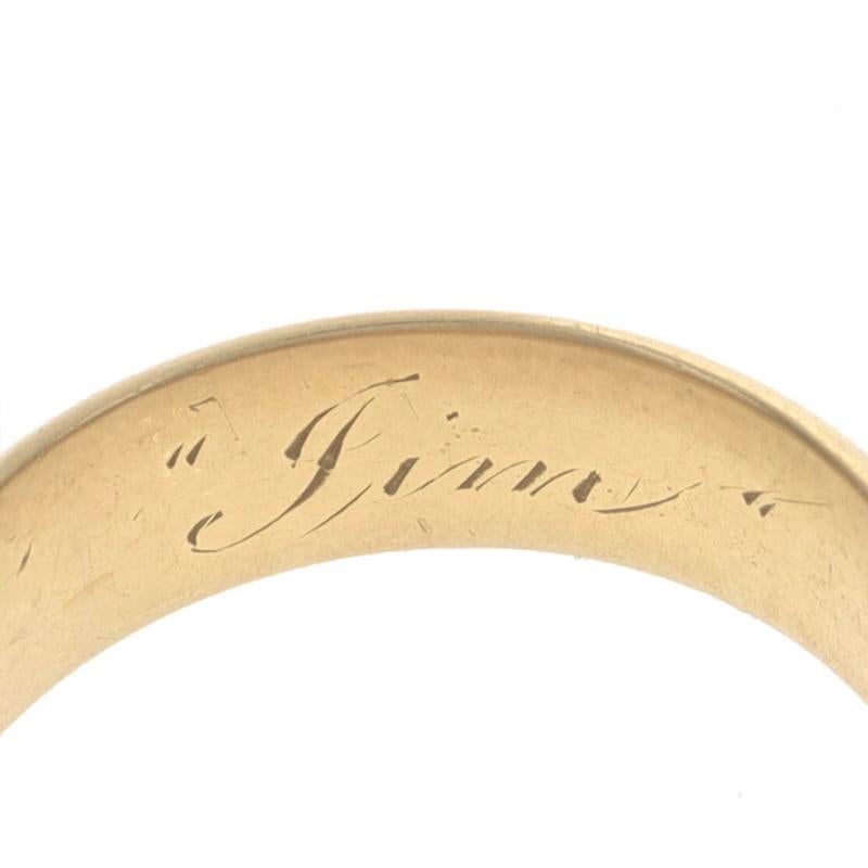 Anneau de mariage victorien en or jaune - 18k Comfort Fit Engraved Antique Ring Pour femmes en vente