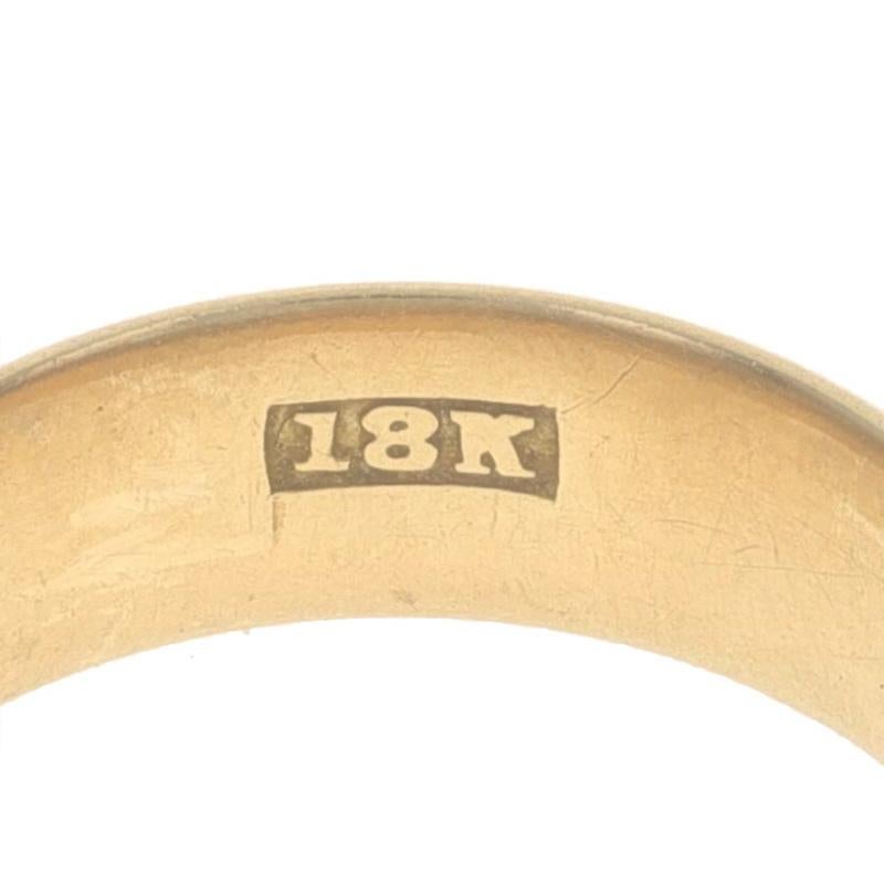 Anneau de mariage victorien en or jaune - 18k Comfort Fit Engraved Antique Ring en vente 1