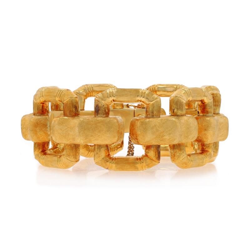 Marke: Spitzer & Furman
Epoche: Vintage By

Metallgehalt: 18k Gelbgold

Stil: Link
Verschluss-Typ: Tab Box Clasp mit seitlicher Sicherheitsschließe und Sicherheitskette
Thema: Bambus
Merkmale: Hohle Konstruktion & gebürstete