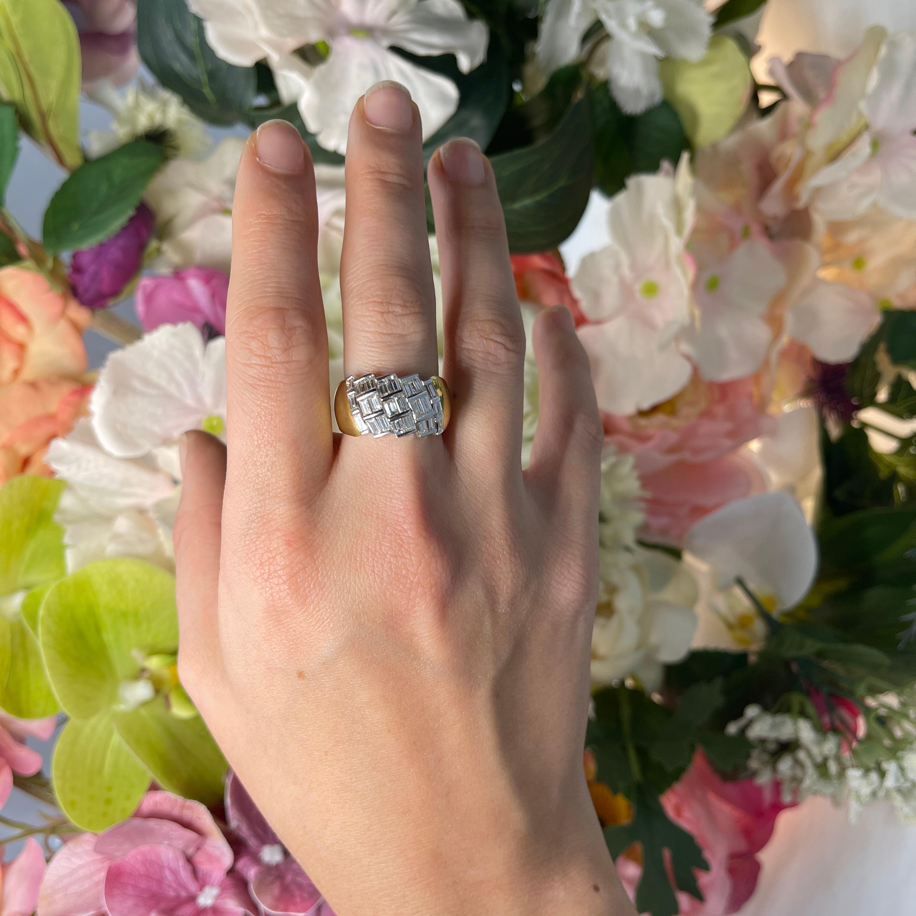 Yellow Gold Vintage Band Ring with Diagonal Baguette Diamonds, 2.07 Carats For Sale 1