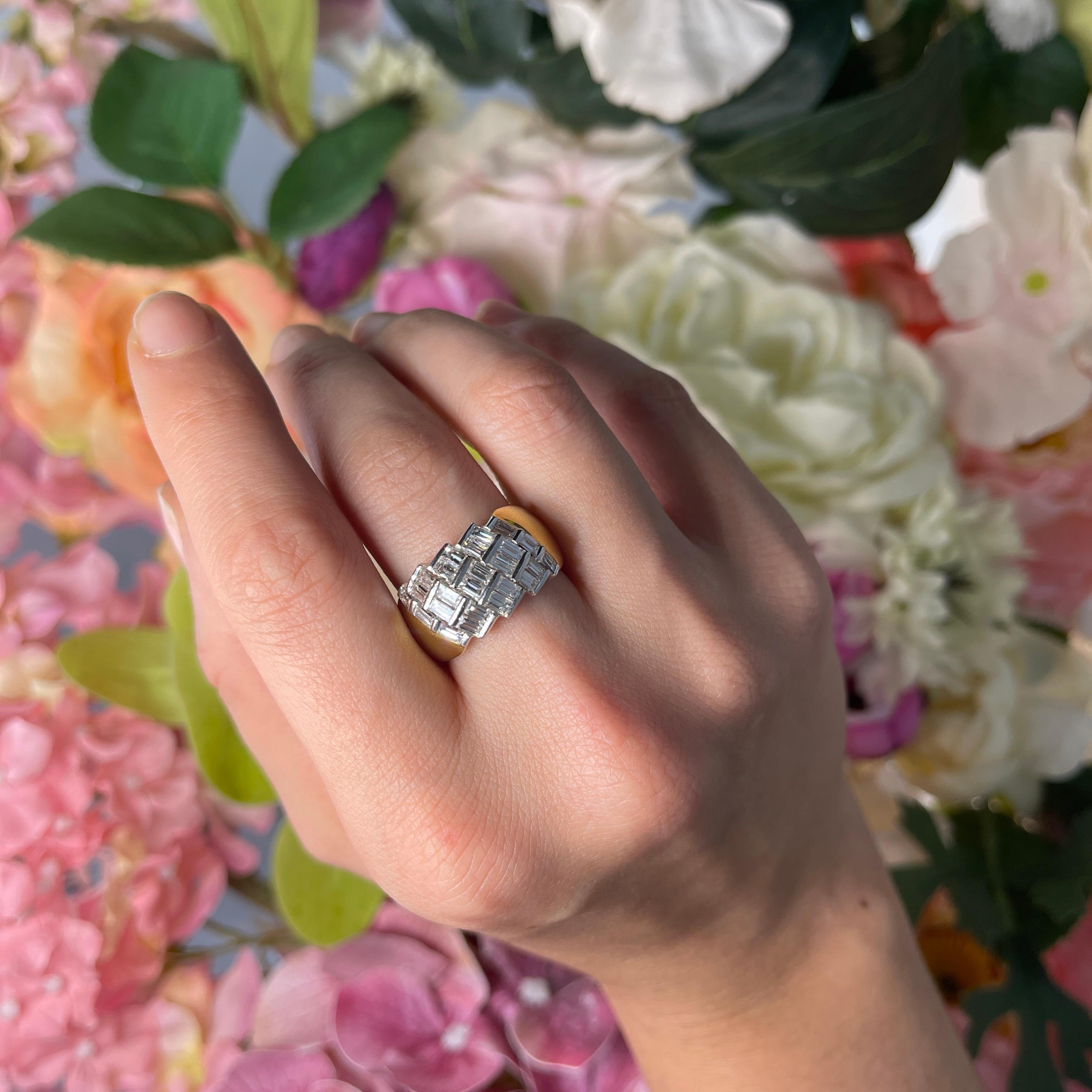 Yellow Gold Vintage Band Ring with Diagonal Baguette Diamonds, 2.07 Carats For Sale 2