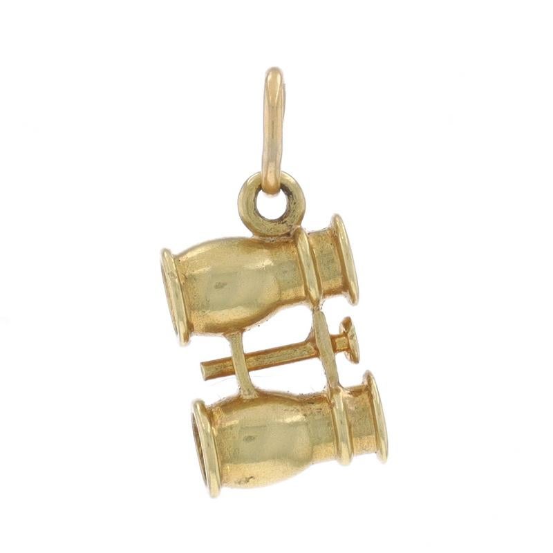 Epoca: Vintage

Contenuto del metallo: Oro giallo 14k

Tema: Binocoli, Magniferi

Misure

Altezza (dalla cauzione fissa): 7/16
