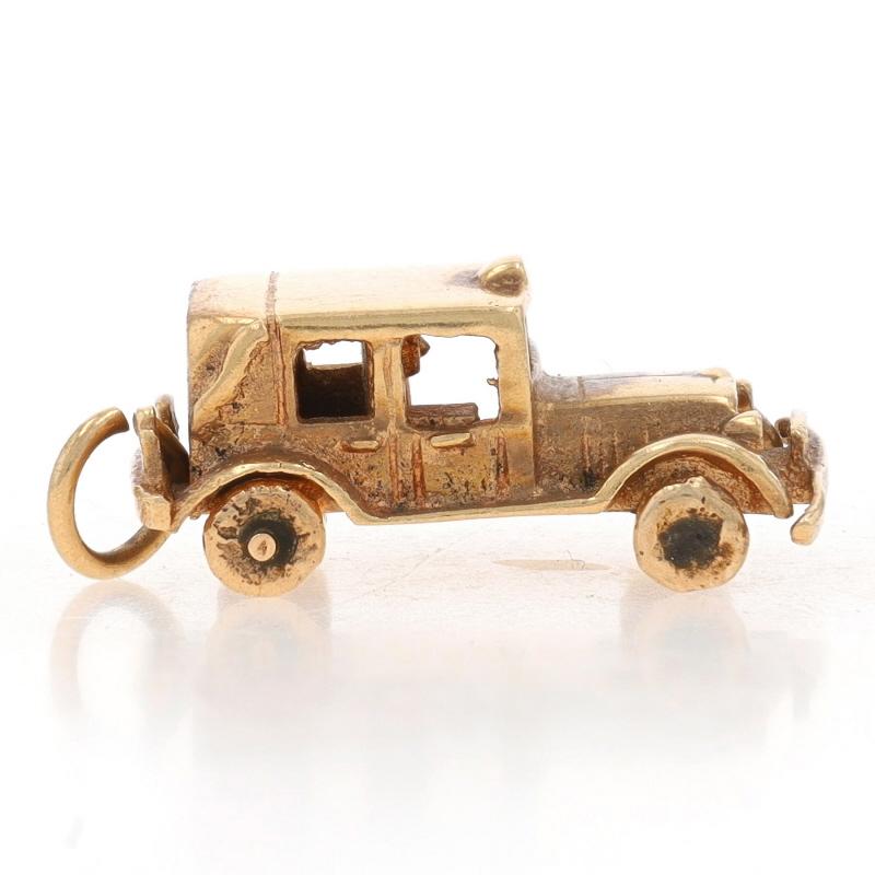 Yellow Gold Vintage Classic Car Charm - 9k Automobile Transportation In Excellent Condition For Sale In Greensboro, NC