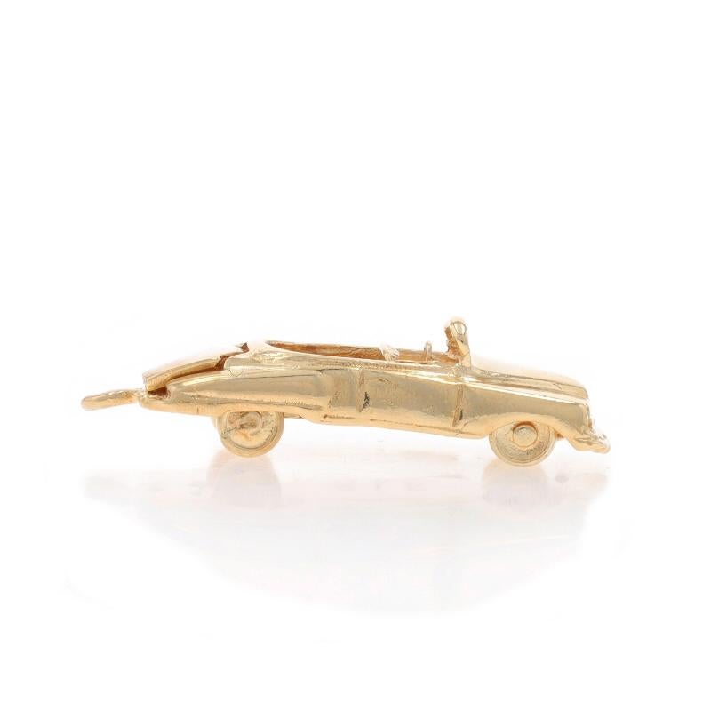 Breloque de voiture convertible vintage en or jaune 14 carats Pour femmes en vente