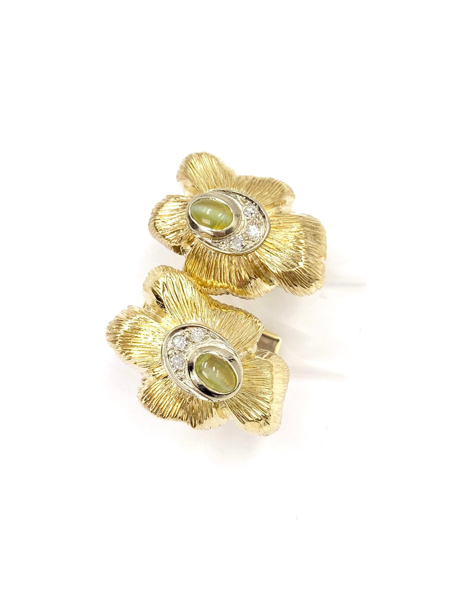 A very unique and well made set of 14 karat yellow vintage gold cuff links featuring single cut diamonds and oval cat's eye chrysoberyl in a light green tone with a golden/honey undertone. Chrysoberyl has a distinct cat's eye luster when light is