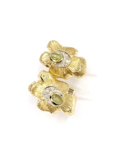 Yellow Gold Vintage Cufflinks with Diamonds and Cat's Eye Gemstones