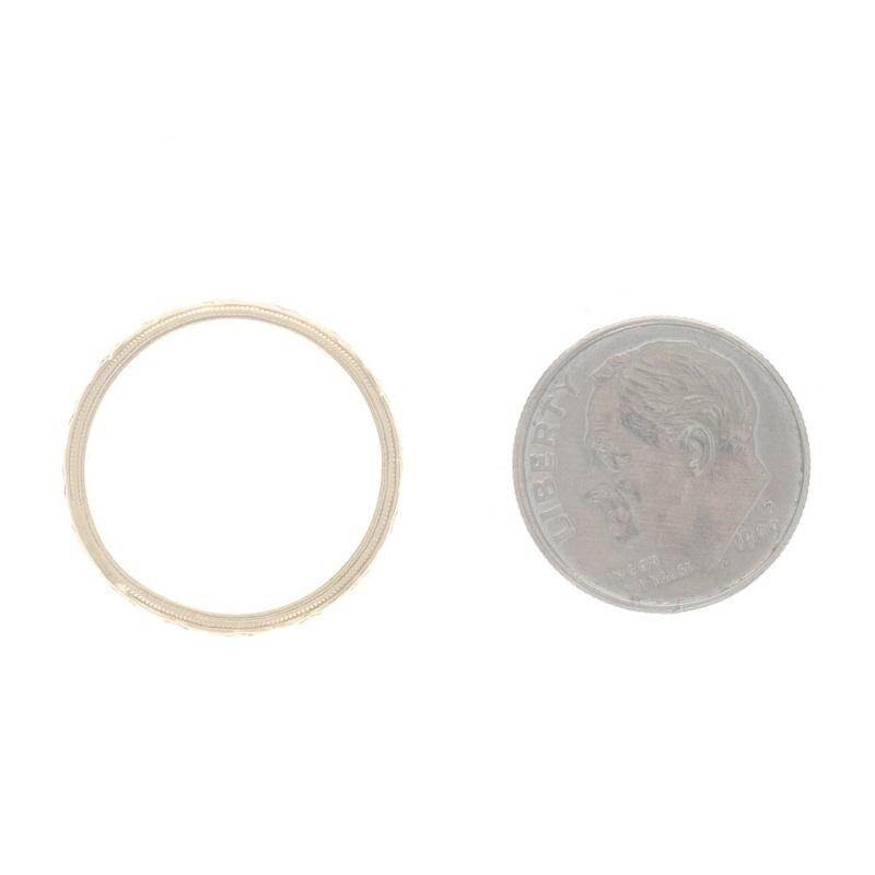 Yellow Gold Vintage Geometric Floral Wedding Band - 14k Etched Milgrain For Sale 2
