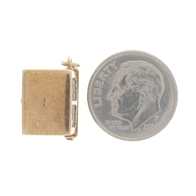 Yellow Gold Vintage Mad Money Charm - 14k Emergency Folded $1 Bill Opens In Excellent Condition For Sale In Greensboro, NC