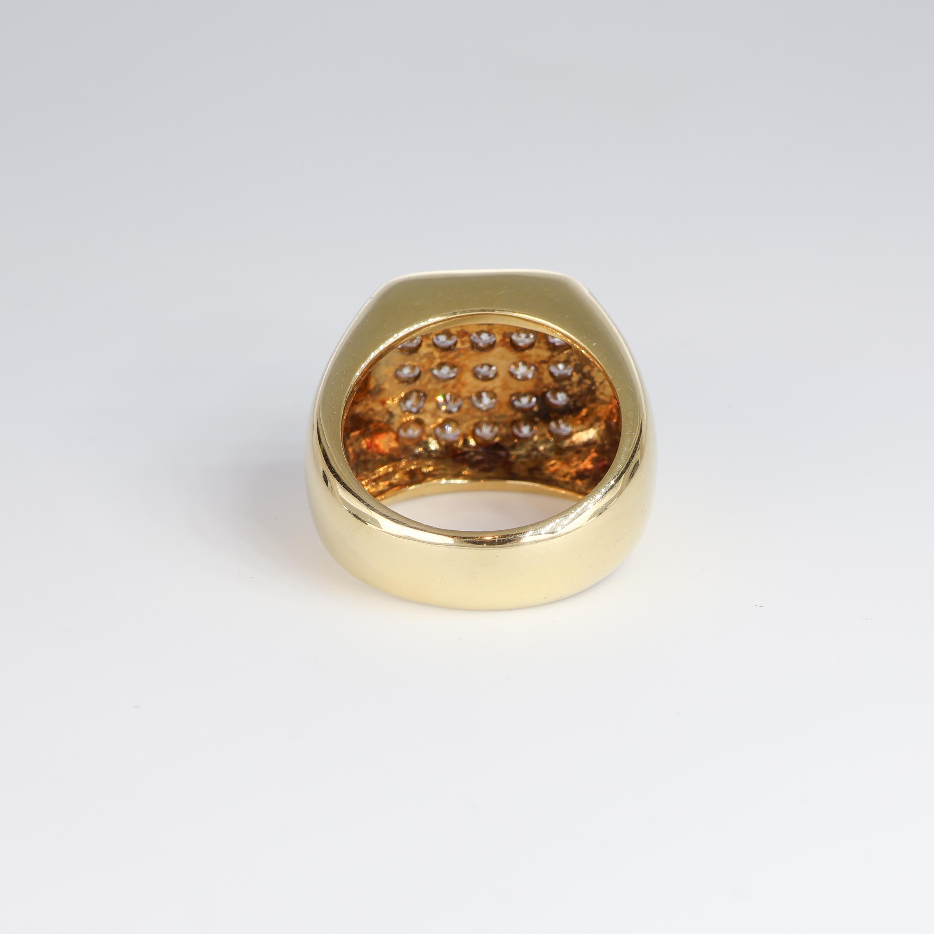Women's or Men's Yellow Gold Vintage Rectangular Pavé White Diamond Ring, 1.25 Carats For Sale