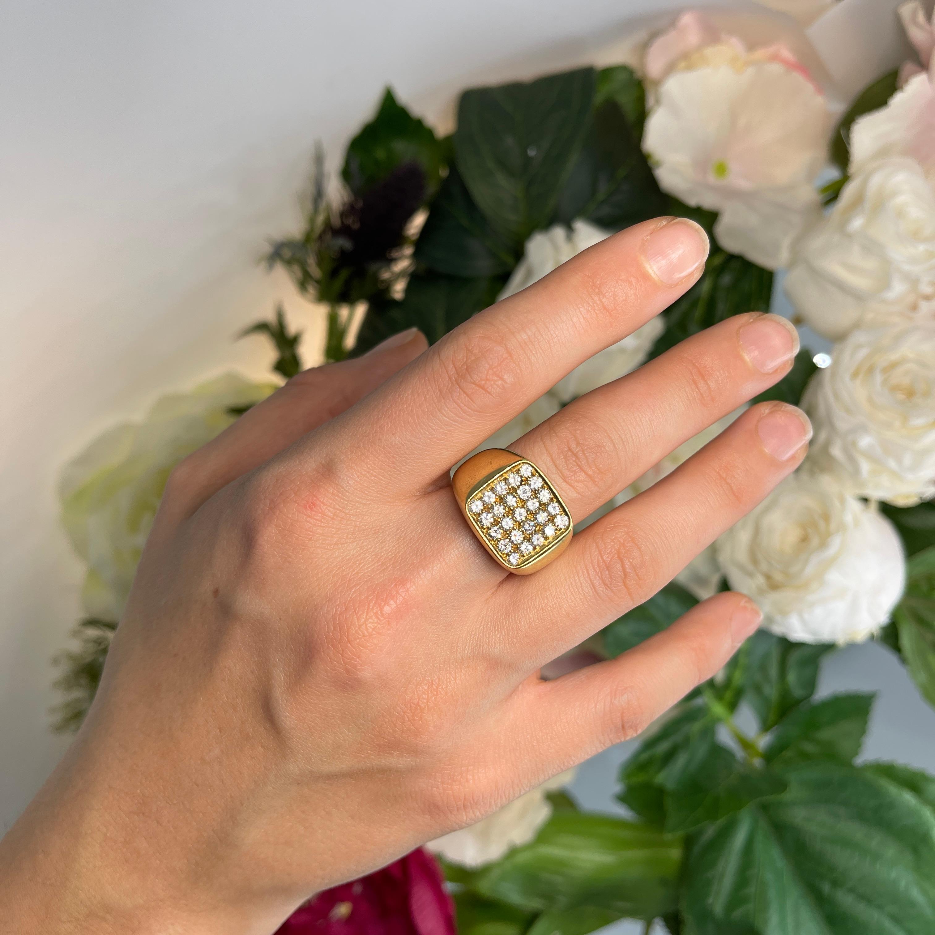 Yellow Gold Vintage Rectangular Pavé White Diamond Ring, 1.25 Carats For Sale 1