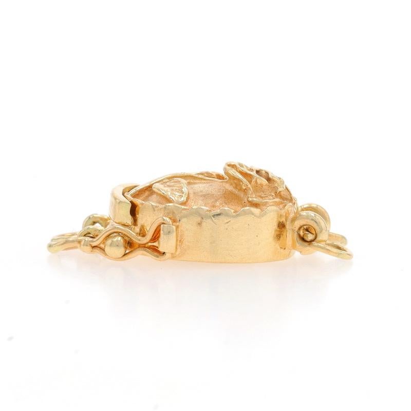 Yellow Gold Vintage Rose SlideTab Box Bracelet Clasp 14k Floral In Excellent Condition For Sale In Greensboro, NC