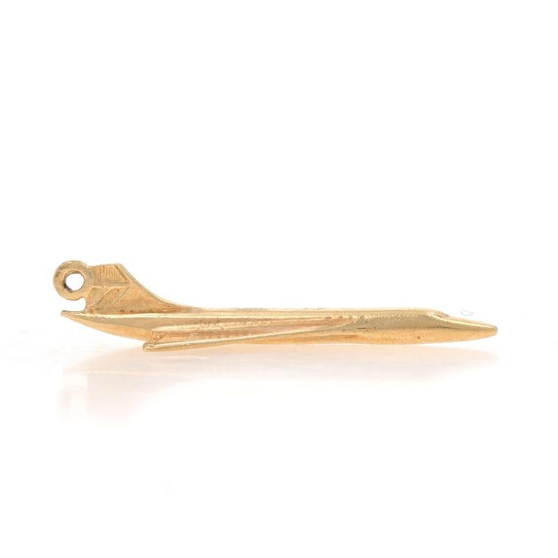 Yellow Gold Vintage Supersonic Concord Jet Charm - 9k Airplane G-BOAC In Good Condition In Greensboro, NC