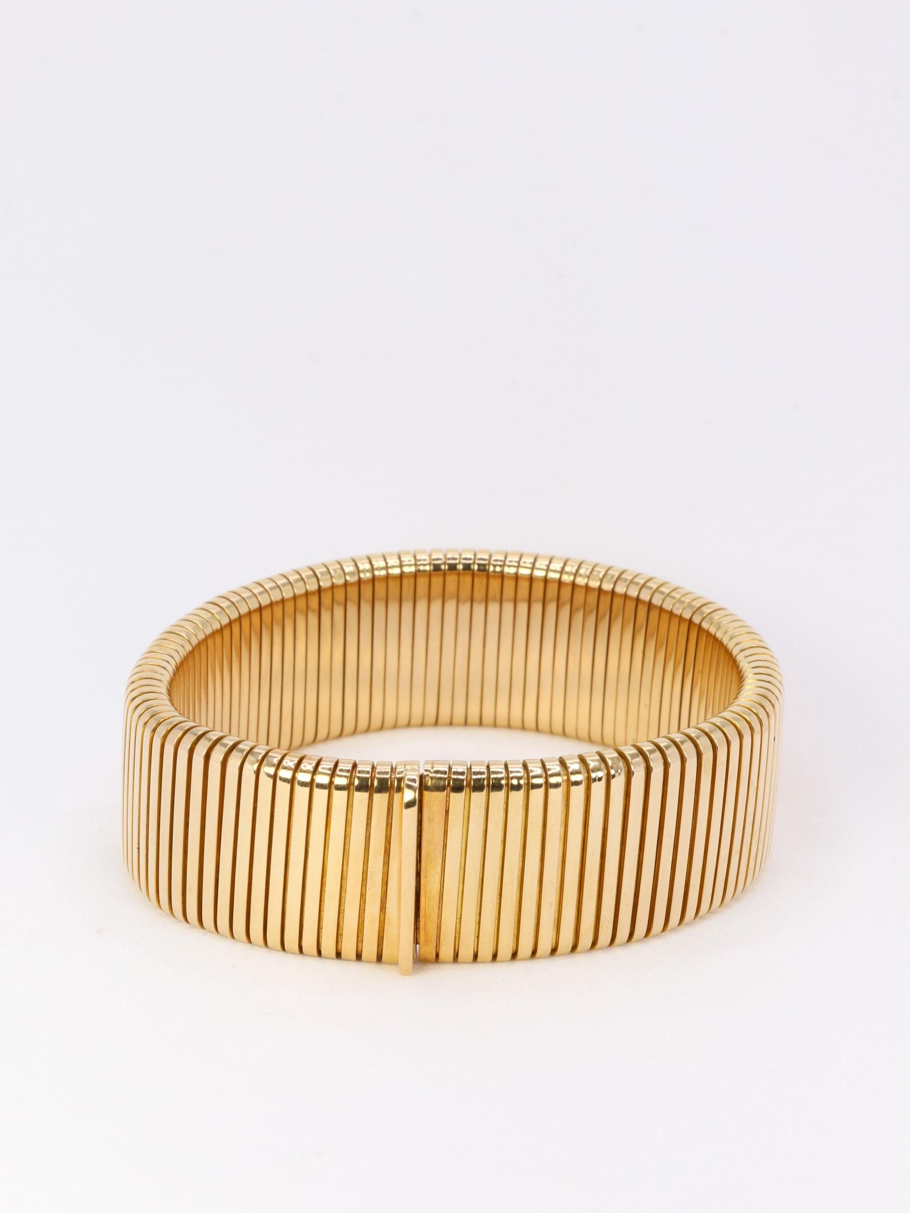 Yellow gold vintage Tubogas bracelet  In Excellent Condition In PARIS, FR