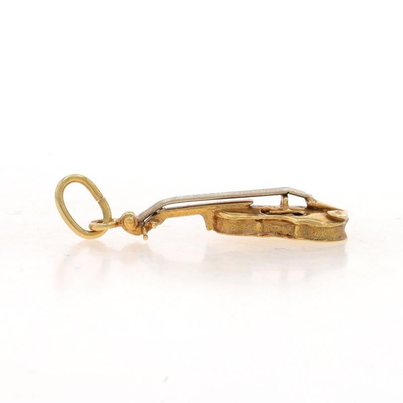 Yellow Gold Violin Charm - 14k Musical Instrument Violinist's Pendant In Excellent Condition For Sale In Greensboro, NC
