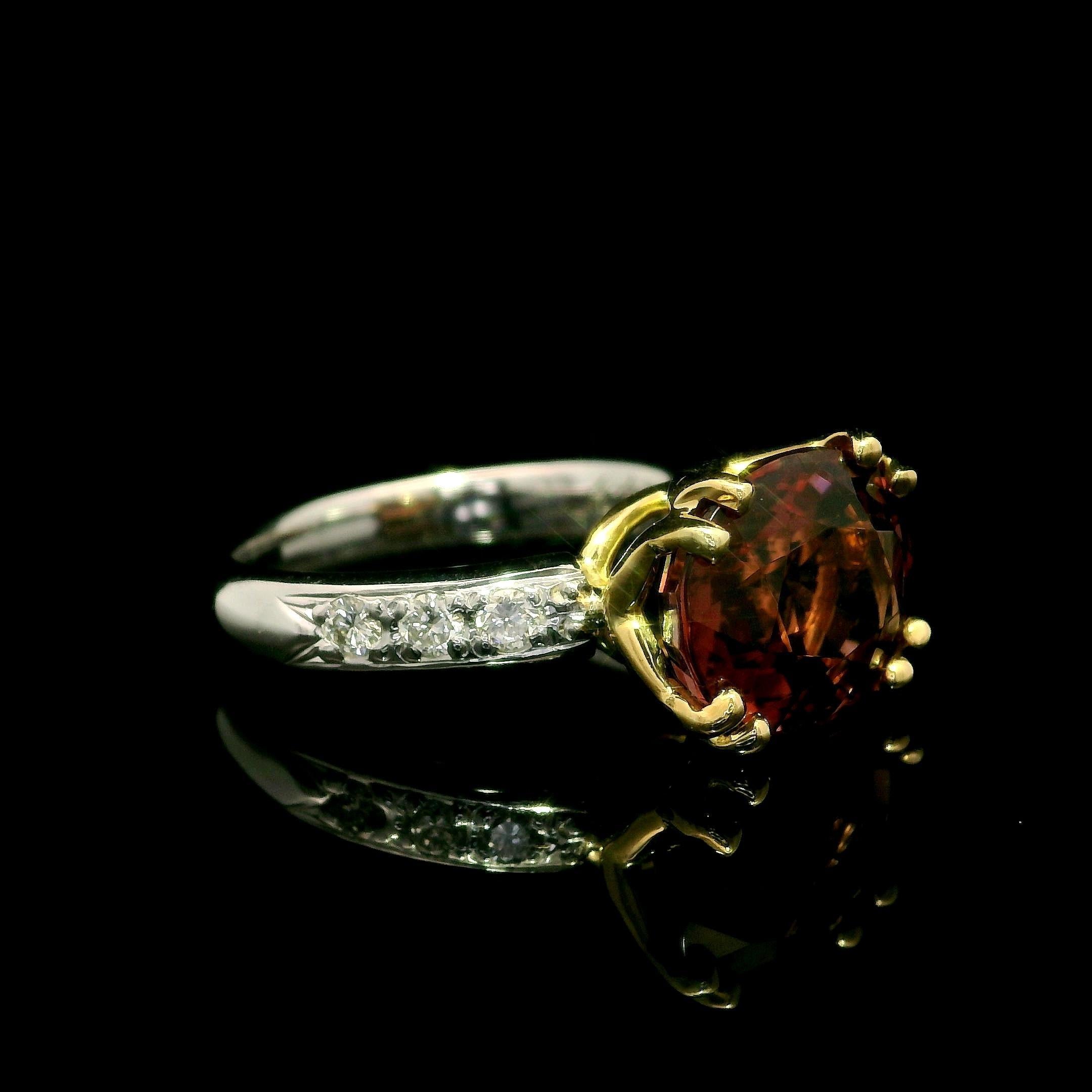 Taille ovale Yellow Gold w/ Platinum GIA 4.67ctw Pink Peachy Tourmaline & Diamond Sides Ring en vente