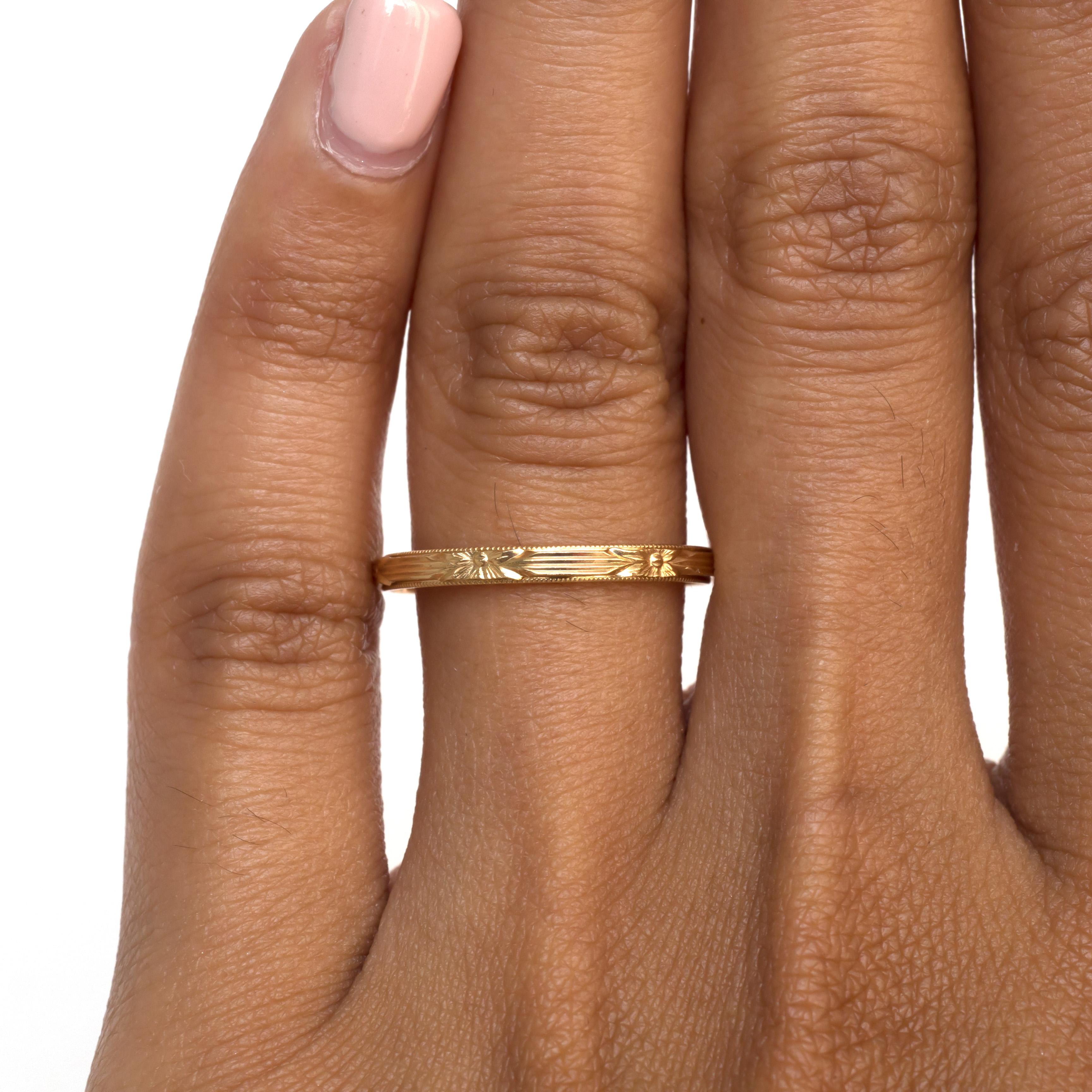 Yellow Gold Wedding Band In Good Condition In Hicksville, NY