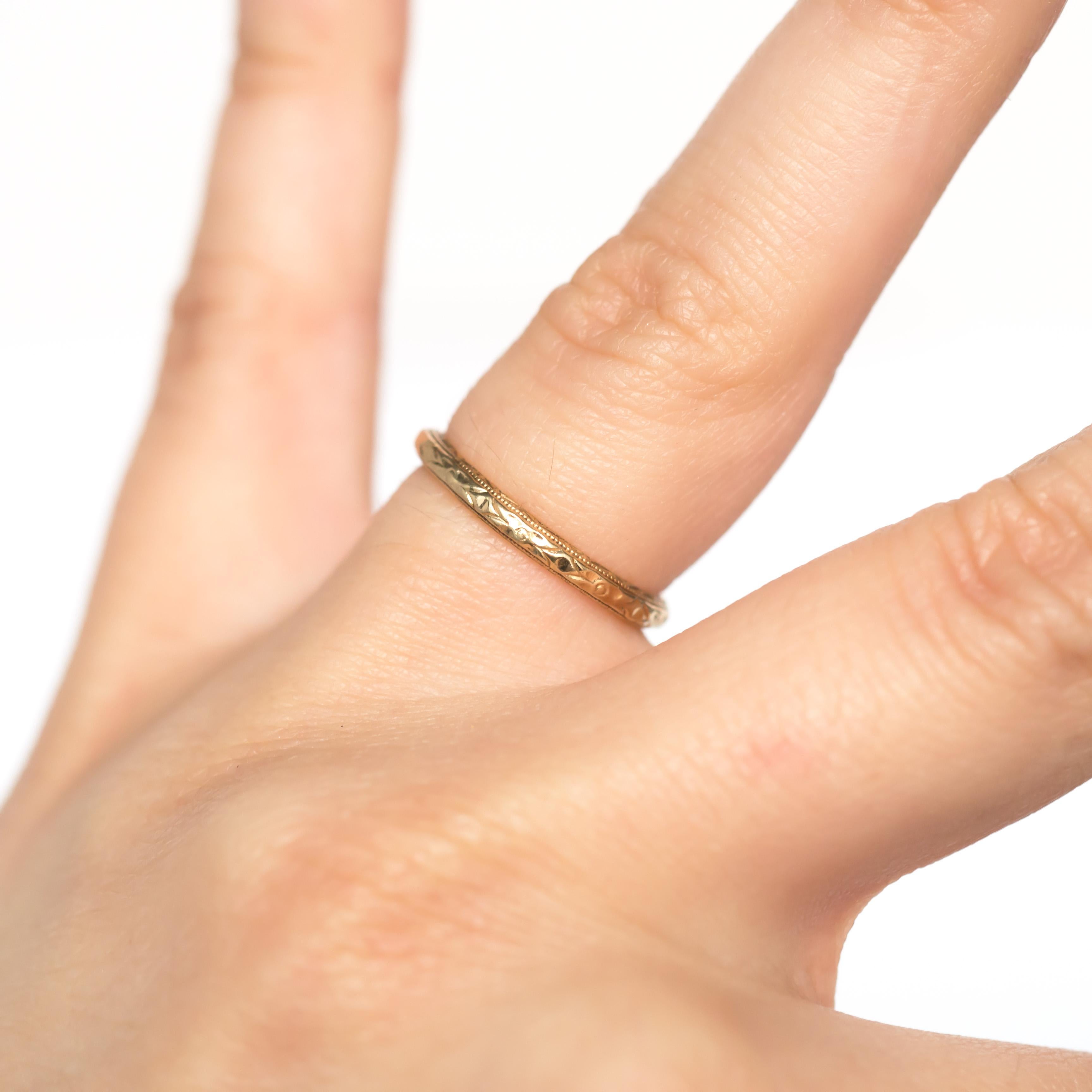 Women's or Men's Yellow Gold Wedding Band For Sale
