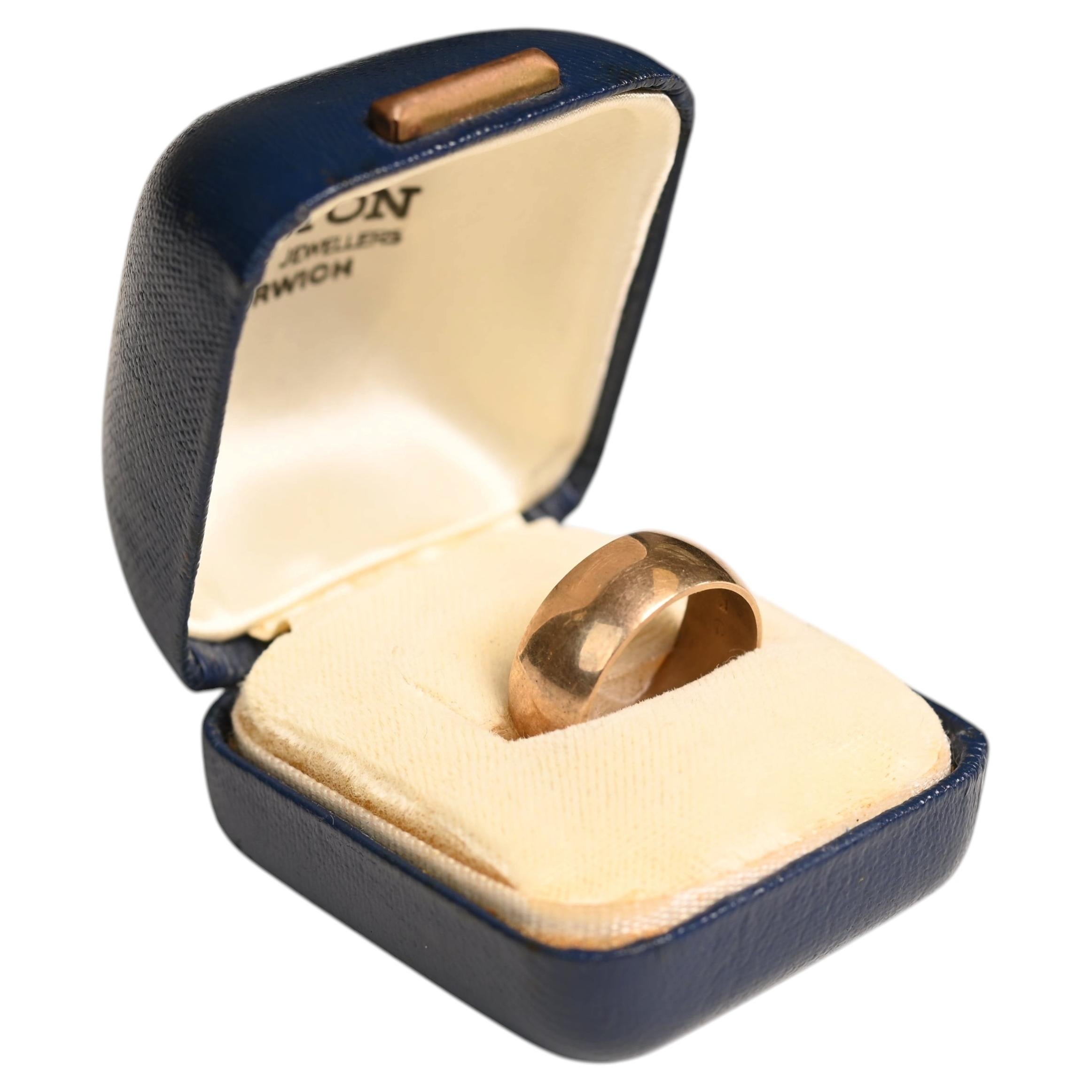 14k Yellow Gold Wedding Ring. Brushed Finish Band Comfort Fit 7.67mm Size 6.5 For Sale
