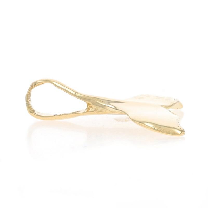 Yellow Gold Whale Tail Pendant - 14k Marine Life In condizioni ottime in vendita a Greensboro, NC