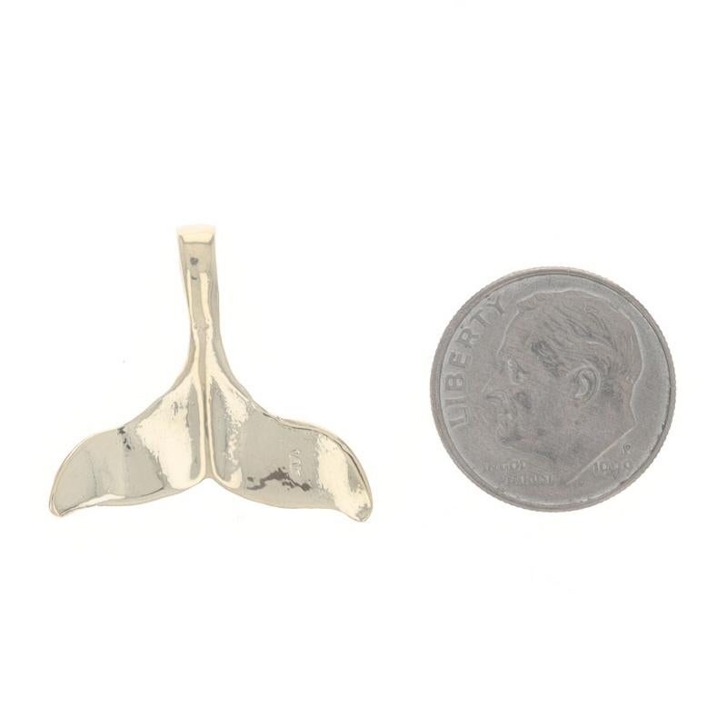 Donna Yellow Gold Whale Tail Pendant - 14k Marine Life in vendita