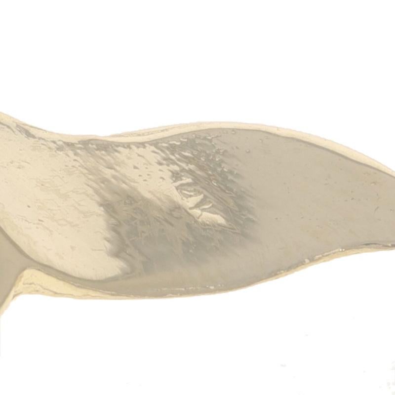 Yellow Gold Whale Tail Pendant - 14k Marine Life in vendita 1