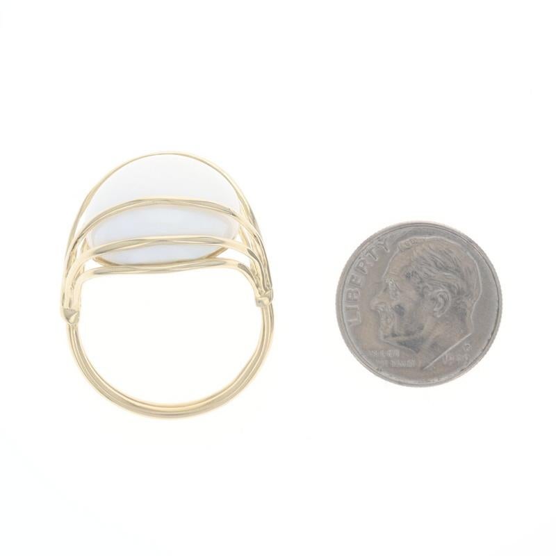 Yellow Gold White Agate / Chalcedony Cocktail Solitaire Ring - 14k Oval Cabochon For Sale 1