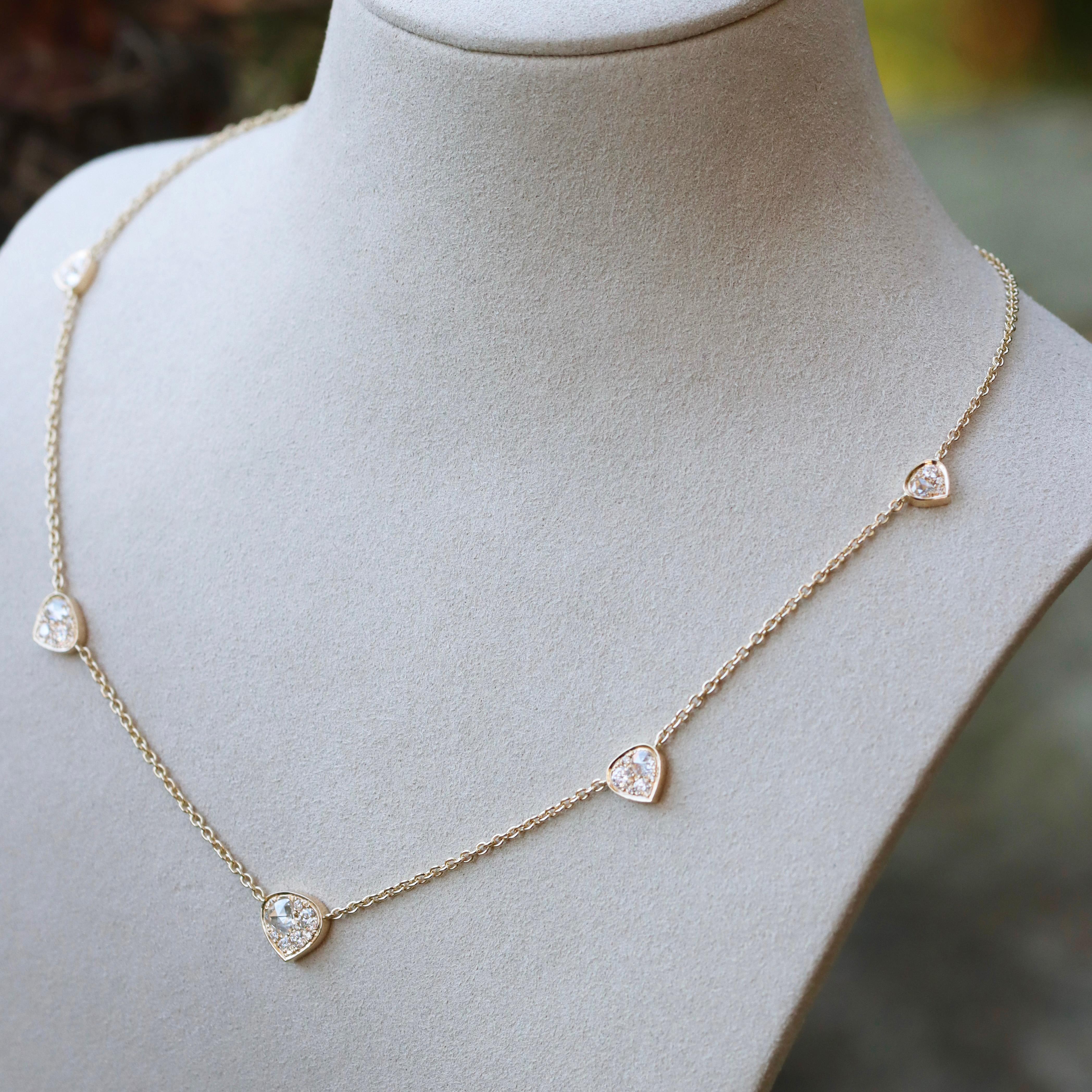 Yellow Gold White brilliant- and Rose-cut Diamond Pavé Necklace Corte mixto en venta
