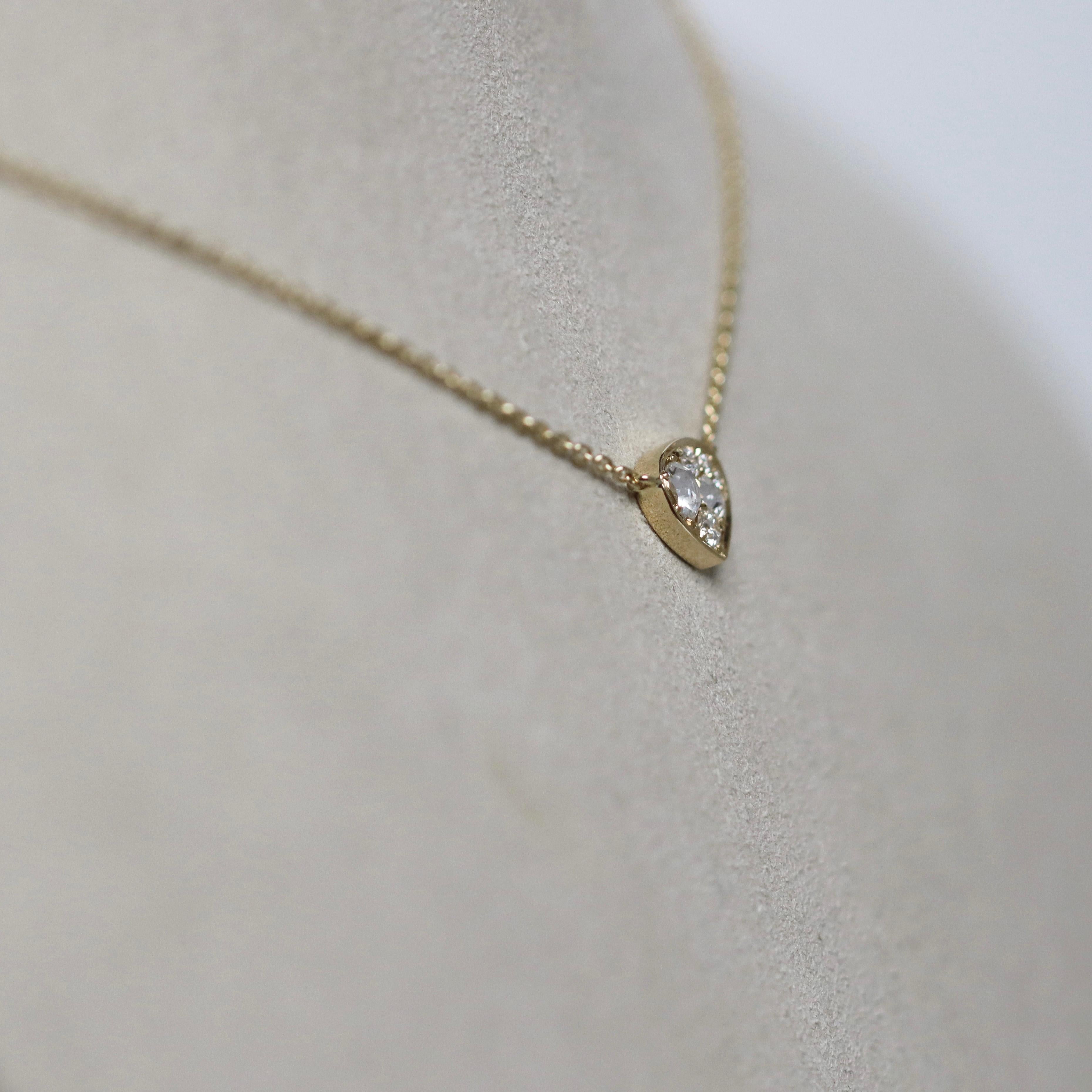 Collier pendentif en or jaune pavé de brillants et de diamants taillés en rose Pour femmes en vente