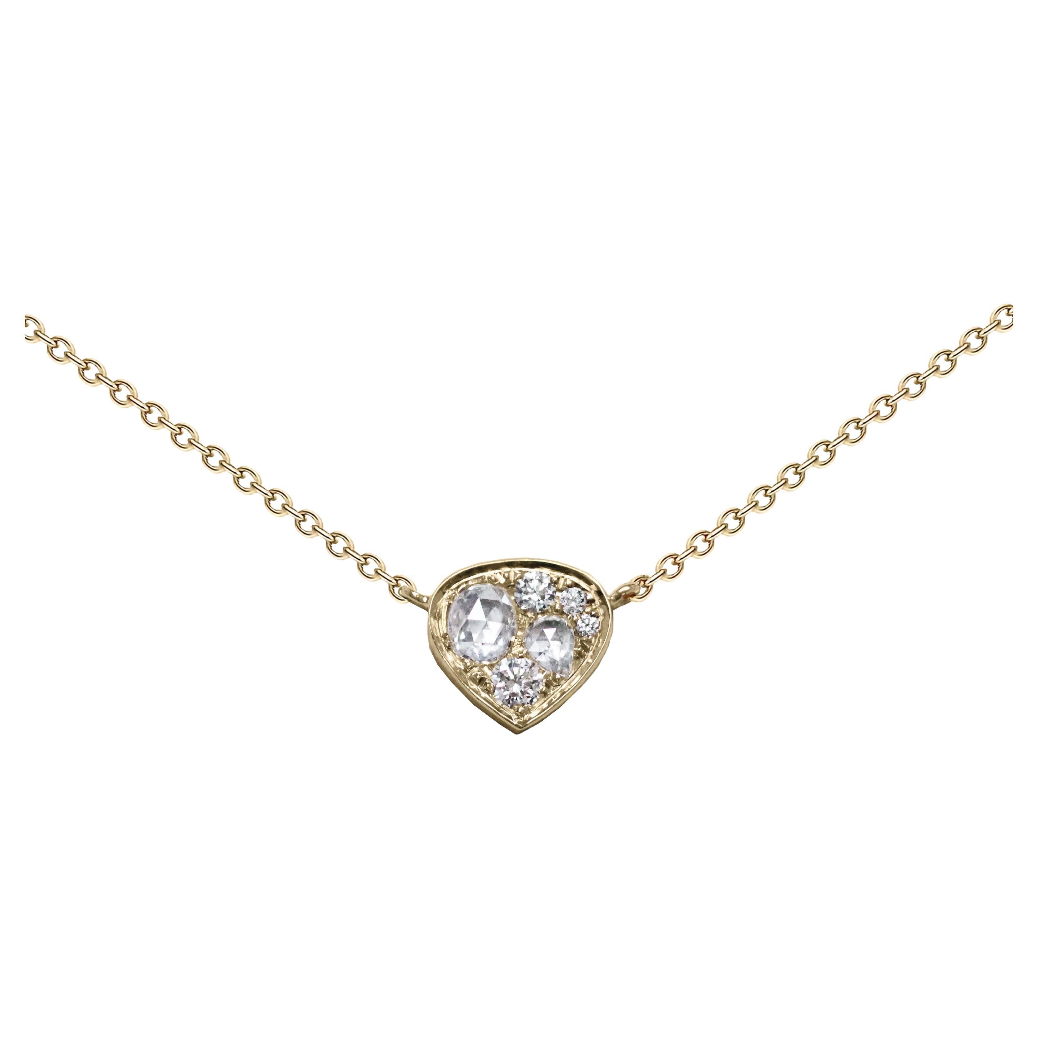 Collier pendentif en or jaune pavé de brillants et de diamants taillés en rose en vente