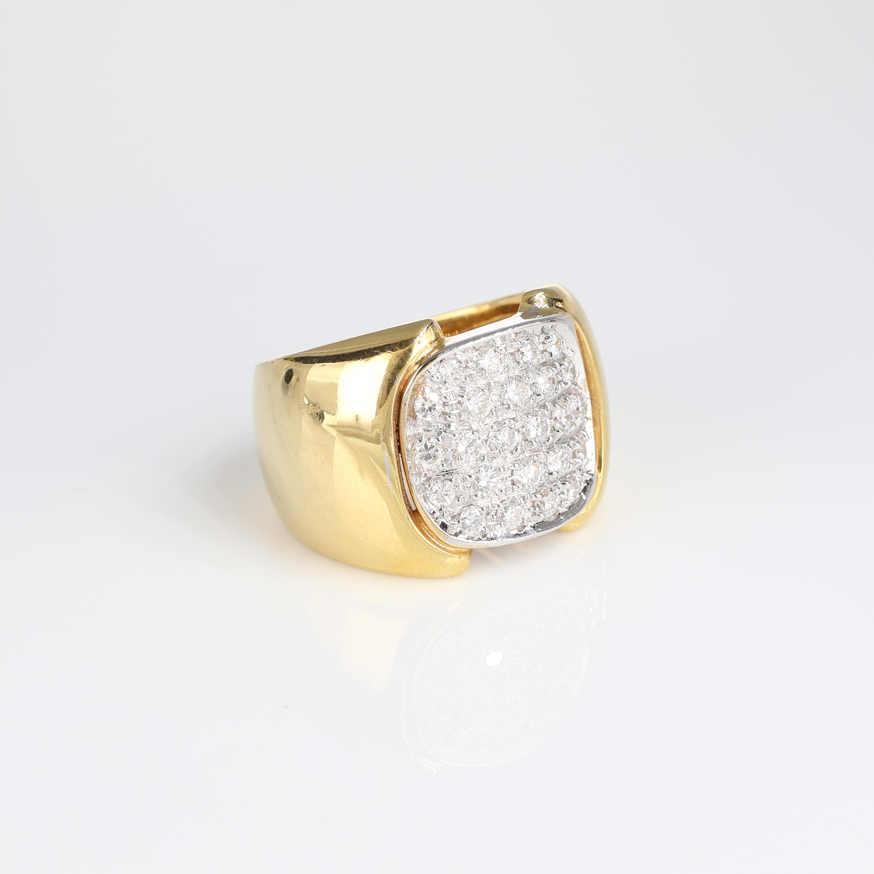 Yellow Gold White Diamond Pavé Band Ring, 0.70 Carats In New Condition For Sale In Bergamo, BG