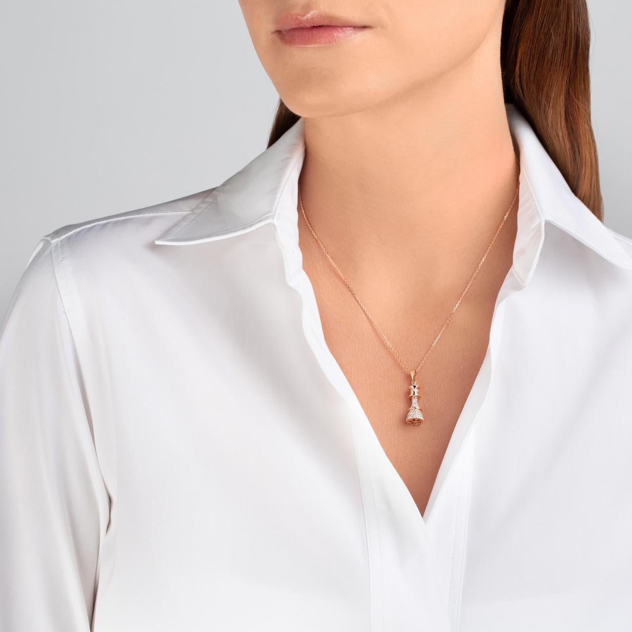 Collana Regina degli Scacchi in oro giallo e diamanti bianchi Pave in vendita 2