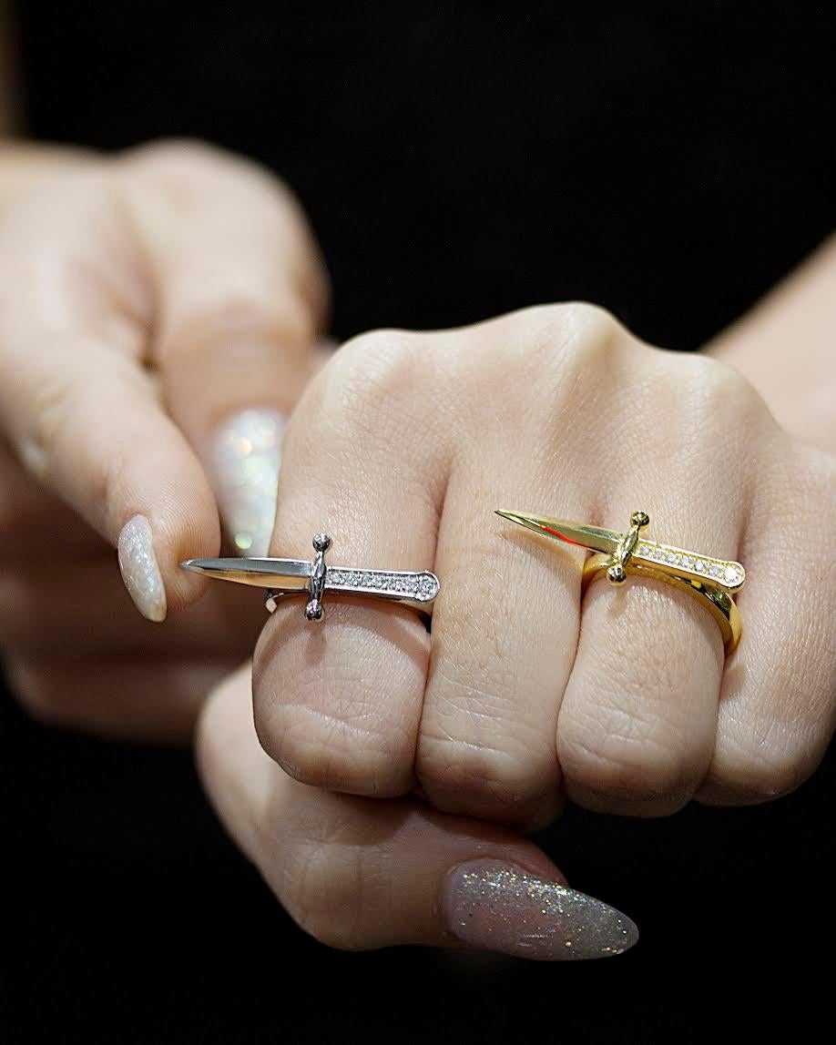 The Dagger Ring
White Diamonds set on Yellow Gold.
Crafted to order. Please allow up to 3 weeks for delivery.