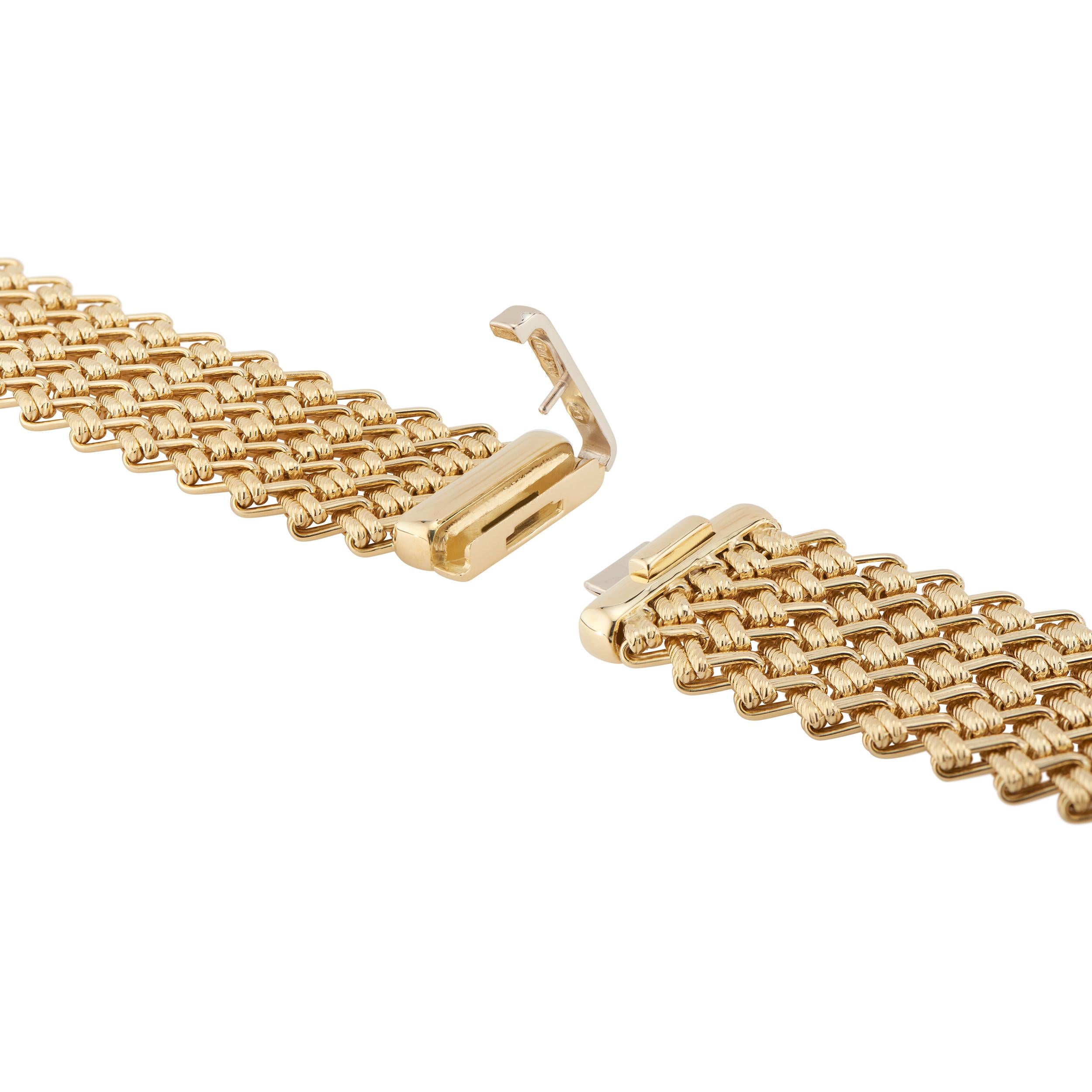 Breites gewebtes italienisches Gliederarmband aus Gelbgold Damen im Angebot