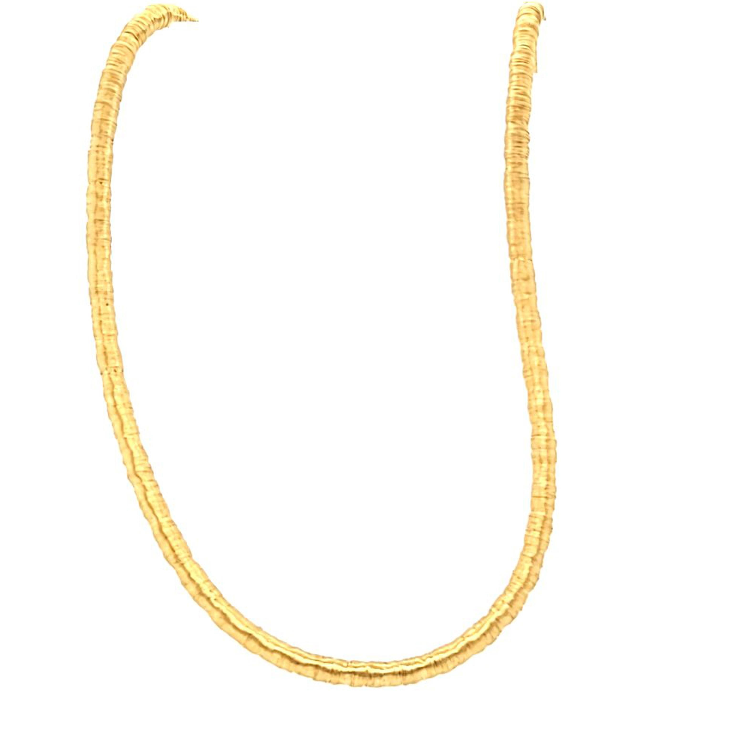Collier en or jaune 18 carats avec texture en spirale de 4 mm, mesurant 16 pouces de long et doté d'un fermoir en forme de homard. Le poids fini est de 27,1 grammes.