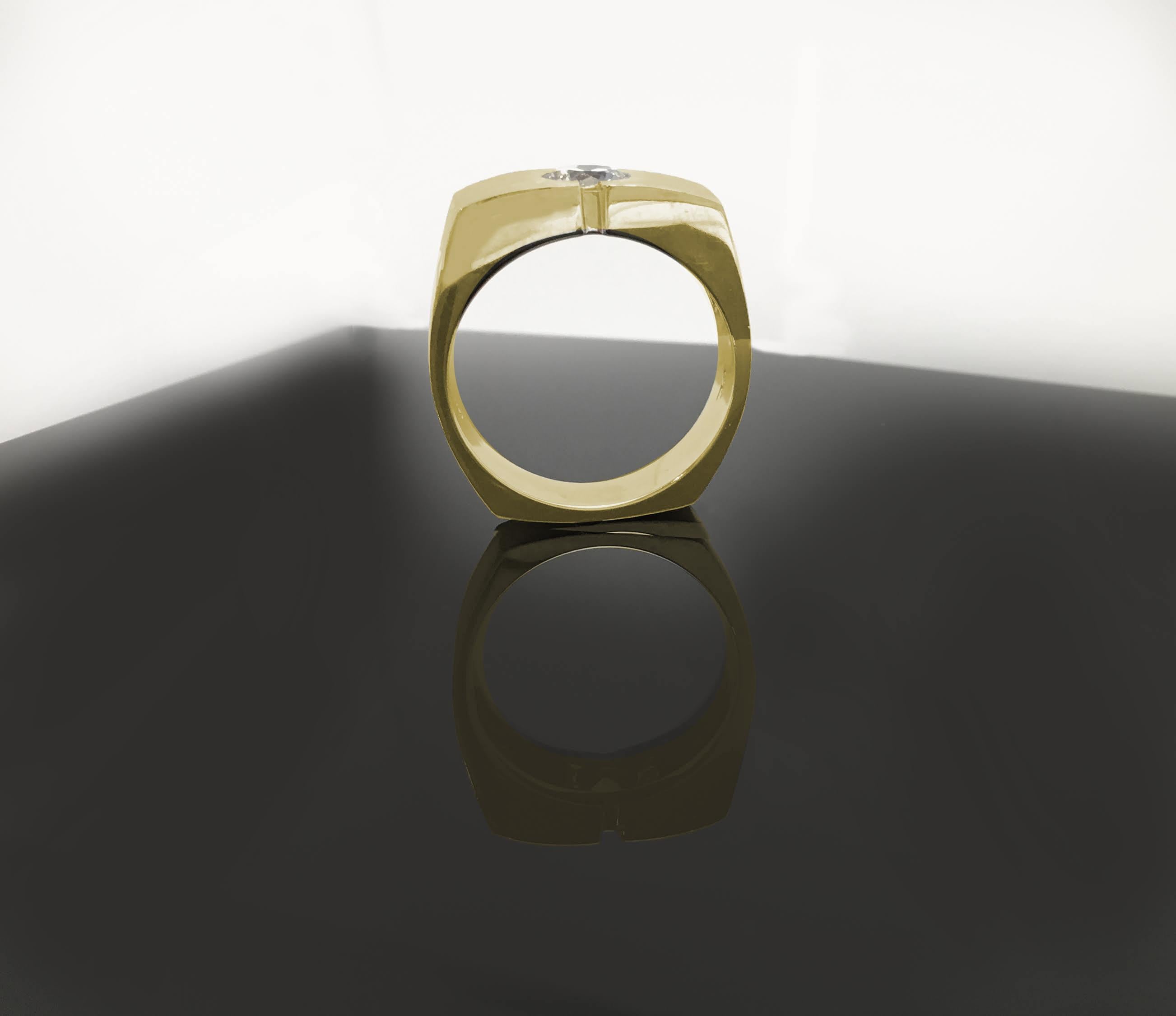 Contemporary Yellow Gold with Round Solitaire Diamond Ring For Sale