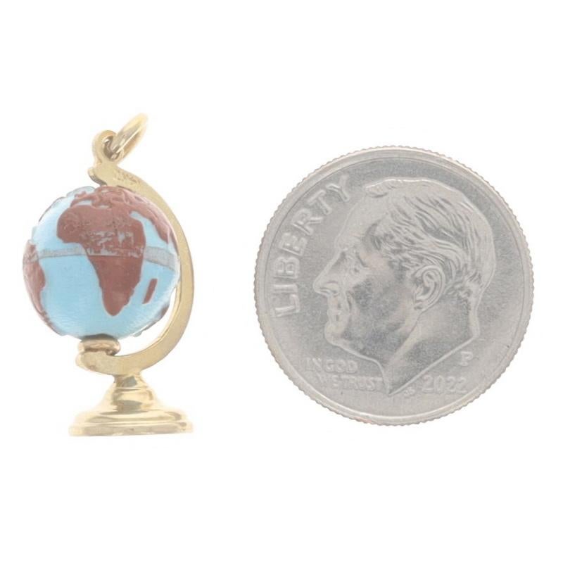 Breloque globe mondial en perles moulées en or jaune 14 carats, cadeau d'enseignant Unisexe en vente