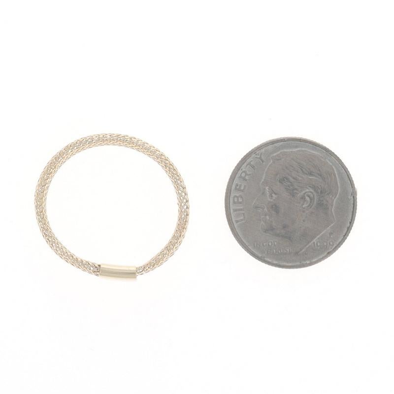 Anneau en or jaune tissé - 14k Ring SZ 8 en vente 2