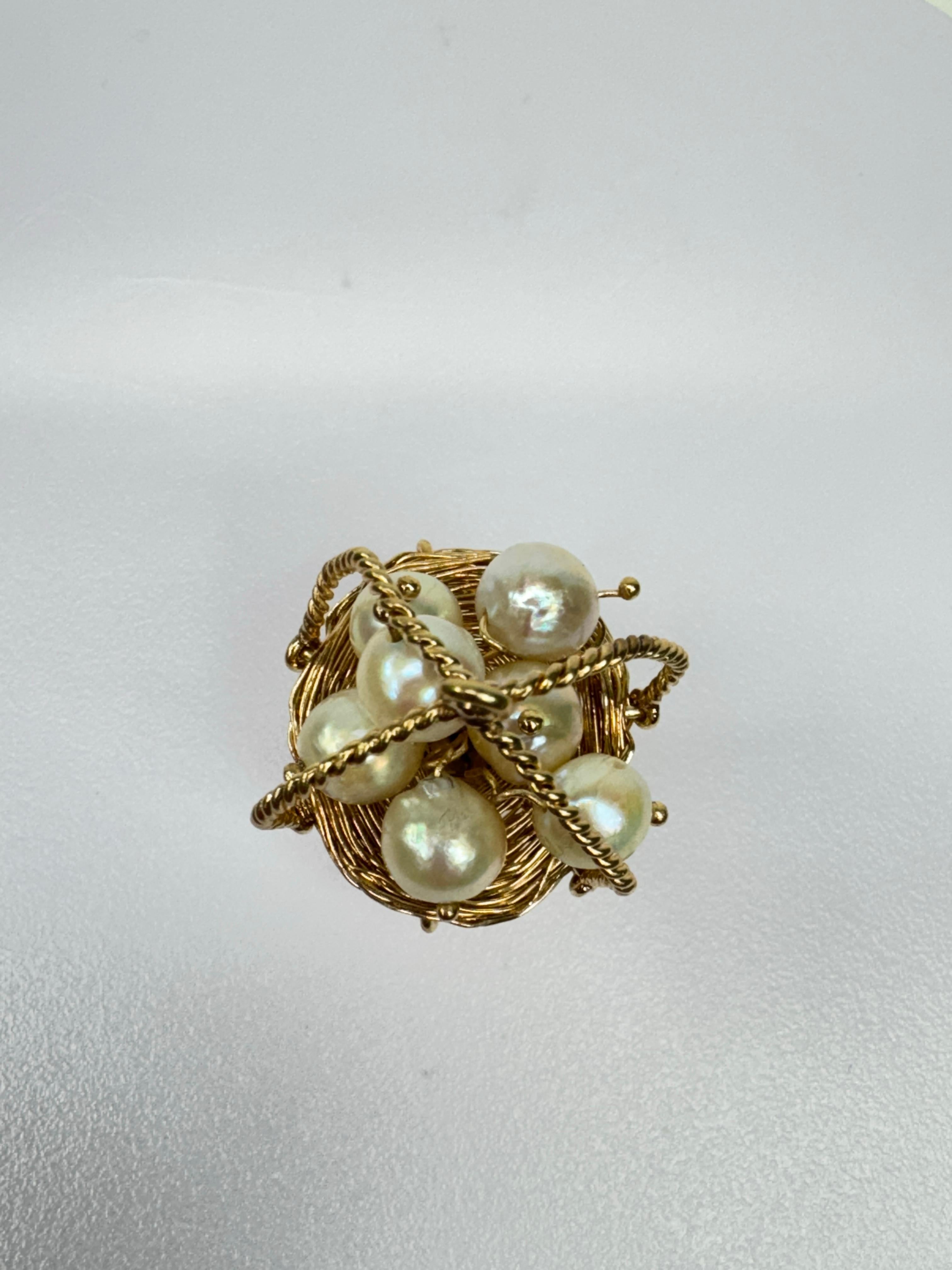 Ciondolo con cesto di perle coltivate in oro giallo a filo intrecciato in vendita 2