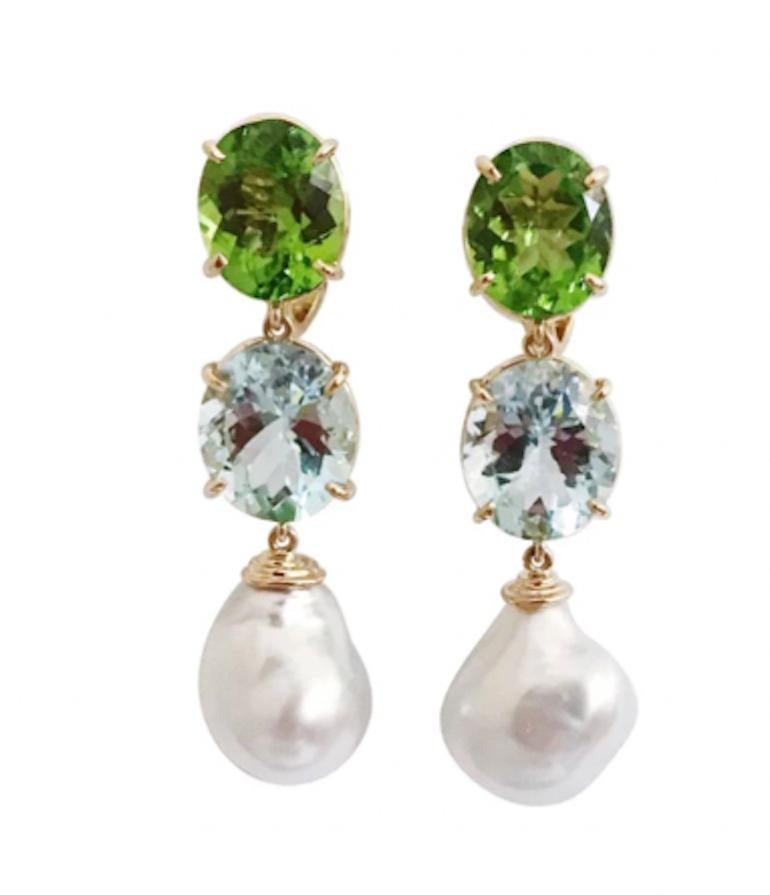 Yellow Gold Wrapped Drop Earring with Rock Crystal and Cabochon Chalcedony For Sale 1